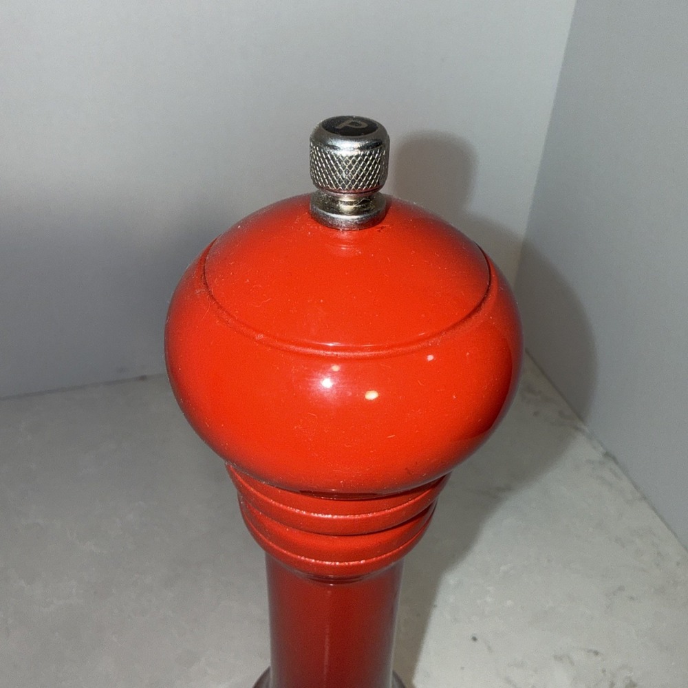 Trudeau PROFESSIONAL 12" Red Ombre Restaurant Wooden Pepper Grinder Mill - Picture 2 of 6